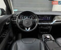 Серый Киа Niro, объемом двигателя 0 л и пробегом 156 тыс. км за 18500 $, фото 3 на Automoto.ua