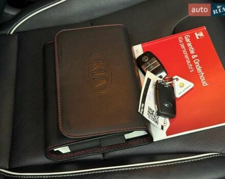 Серый Киа Niro, объемом двигателя 0 л и пробегом 153 тыс. км за 18558 $, фото 25 на Automoto.ua