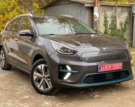 Киа Niro 2020 в Тернополе на Automoto.ua Серый Киа Niro, объемом двигателя 0 л и пробегом 149 тыс. км за 18700 $, фото 2 на Automoto.ua