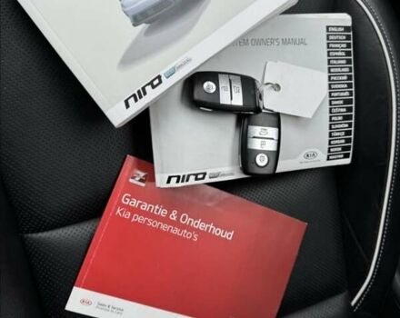 Серый Киа Niro, объемом двигателя 0 л и пробегом 147 тыс. км за 18800 $, фото 50 на Automoto.ua