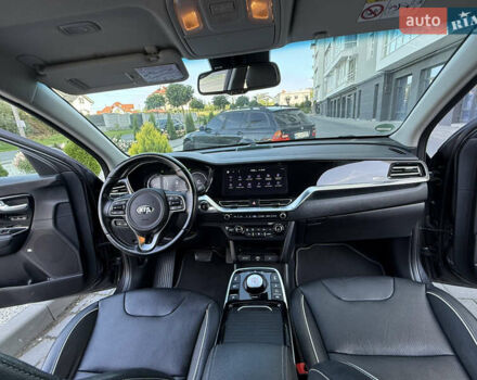 Серый Киа Niro, объемом двигателя 0 л и пробегом 85 тыс. км за 18999 $, фото 33 на Automoto.ua