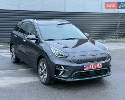 Серый Киа Niro, объемом двигателя 0 л и пробегом 165 тыс. км за 18000 $, фото 14 на Automoto.ua