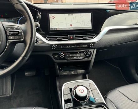 Сірий Кіа Niro, об'ємом двигуна 0 л та пробігом 118 тис. км за 19300 $, фото 100 на Automoto.ua