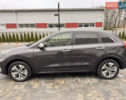 Серый Киа Niro, объемом двигателя 0 л и пробегом 77 тыс. км за 19500 $, фото 2 на Automoto.ua
