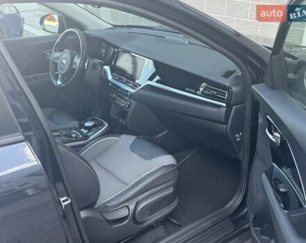 Сірий Кіа Niro, об'ємом двигуна 0 л та пробігом 93 тис. км за 17900 $, фото 7 на Automoto.ua