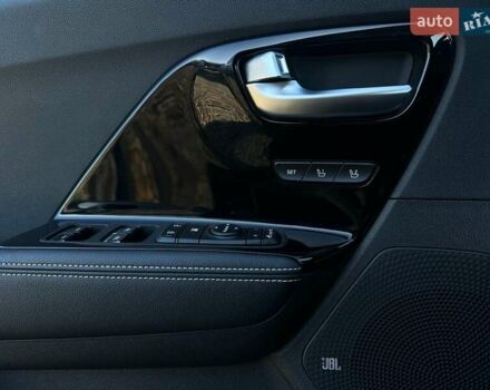 Сірий Кіа Niro, об'ємом двигуна 0 л та пробігом 58 тис. км за 23400 $, фото 3 на Automoto.ua