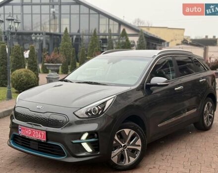 Серый Киа Niro, объемом двигателя 0 л и пробегом 125 тыс. км за 18950 $, фото 1 на Automoto.ua