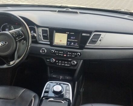 Серый Киа Niro, объемом двигателя 0 л и пробегом 114 тыс. км за 18500 $, фото 1 на Automoto.ua