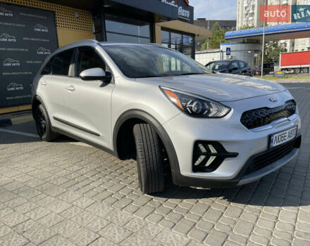 Киа Niro 2020 в Львове на Automoto.ua Серый Киа Niro, объемом двигателя 1.58 л и пробегом 181 тыс. км за 16000 $, фото 1 на Automoto.ua