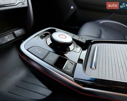 Серый Киа Niro, объемом двигателя 0 л и пробегом 57 тыс. км за 23299 $, фото 27 на Automoto.ua