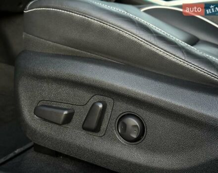Серый Киа Niro, объемом двигателя 0 л и пробегом 74 тыс. км за 18200 $, фото 31 на Automoto.ua