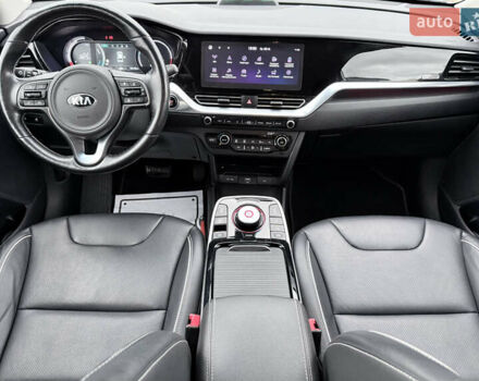 Серый Киа Niro, объемом двигателя 0 л и пробегом 126 тыс. км за 21500 $, фото 31 на Automoto.ua