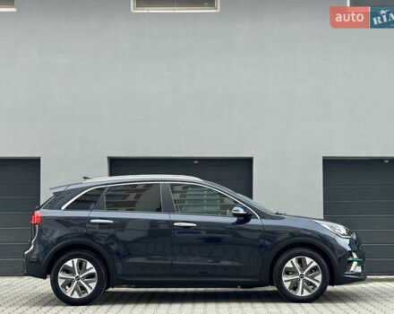 Серый Киа Niro, объемом двигателя 0 л и пробегом 156 тыс. км за 18500 $, фото 16 на Automoto.ua