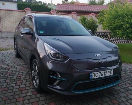 Серый Киа Niro, объемом двигателя 0 л и пробегом 113 тыс. км за 21200 $, фото 1 на Automoto.ua