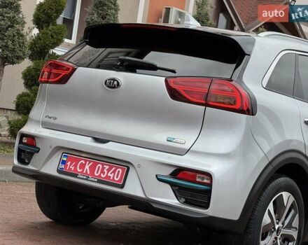 Сірий Кіа Niro, об'ємом двигуна 0 л та пробігом 118 тис. км за 19300 $, фото 55 на Automoto.ua