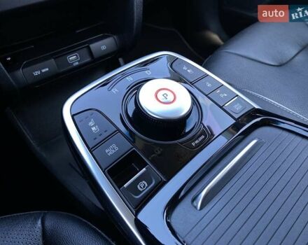 Сірий Кіа Niro, об'ємом двигуна 0 л та пробігом 107 тис. км за 21950 $, фото 9 на Automoto.ua
