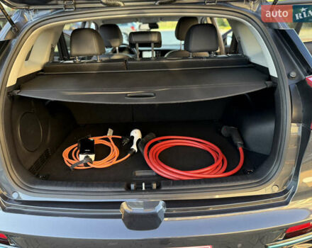 Серый Киа Niro, объемом двигателя 0 л и пробегом 145 тыс. км за 18800 $, фото 94 на Automoto.ua