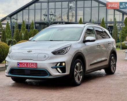 Серый Киа Niro, объемом двигателя 0 л и пробегом 118 тыс. км за 19350 $, фото 8 на Automoto.ua