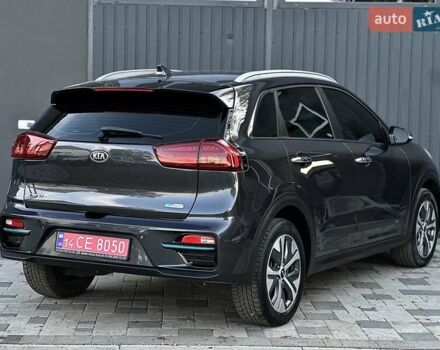 Серый Киа Niro, объемом двигателя 0 л и пробегом 88 тыс. км за 18500 $, фото 14 на Automoto.ua