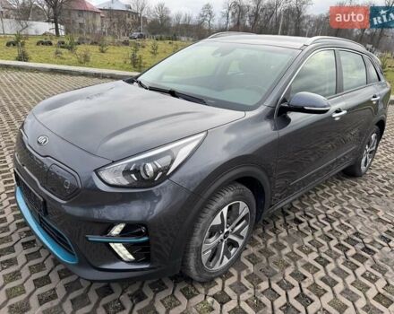 Сірий Кіа Niro, об'ємом двигуна 0 л та пробігом 150 тис. км за 17350 $, фото 6 на Automoto.ua