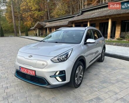 Серый Киа Niro, объемом двигателя 0 л и пробегом 72 тыс. км за 19750 $, фото 6 на Automoto.ua