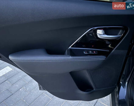 Серый Киа Niro, объемом двигателя 0 л и пробегом 112 тыс. км за 20300 $, фото 37 на Automoto.ua