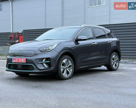 Серый Киа Niro, объемом двигателя 0 л и пробегом 165 тыс. км за 18000 $, фото 2 на Automoto.ua