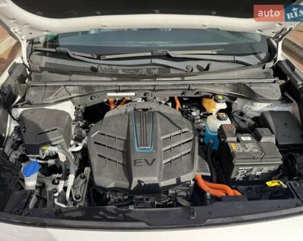 Сірий Кіа Niro, об'ємом двигуна 0 л та пробігом 118 тис. км за 19300 $, фото 135 на Automoto.ua