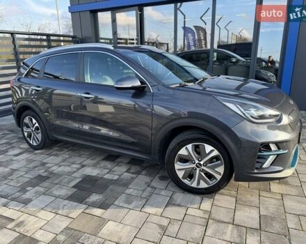 Серый Киа Niro, объемом двигателя 0 л и пробегом 142 тыс. км за 18900 $, фото 5 на Automoto.ua