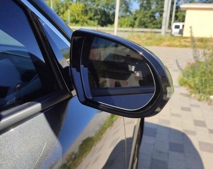 Серый Киа Niro, объемом двигателя 0 л и пробегом 49 тыс. км за 23000 $, фото 60 на Automoto.ua