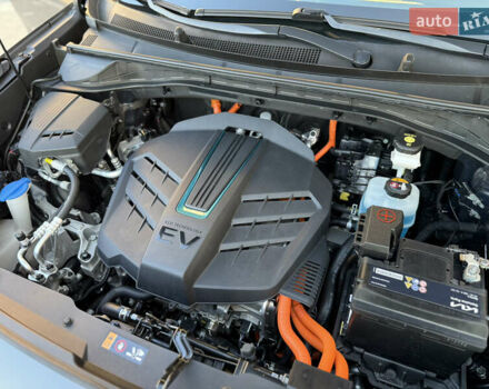 Серый Киа Niro, объемом двигателя 0 л и пробегом 145 тыс. км за 18800 $, фото 95 на Automoto.ua