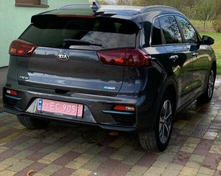 Сірий Кіа Niro, об'ємом двигуна 0 л та пробігом 73 тис. км за 18900 $, фото 5 на Automoto.ua