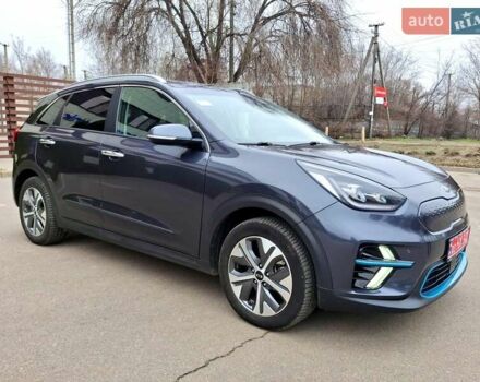 Серый Киа Niro, объемом двигателя 0 л и пробегом 115 тыс. км за 20300 $, фото 1 на Automoto.ua
