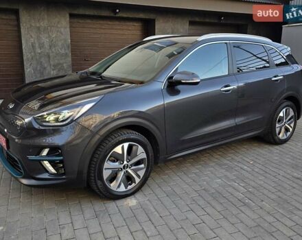 Серый Киа Niro, объемом двигателя 0 л и пробегом 144 тыс. км за 17250 $, фото 12 на Automoto.ua