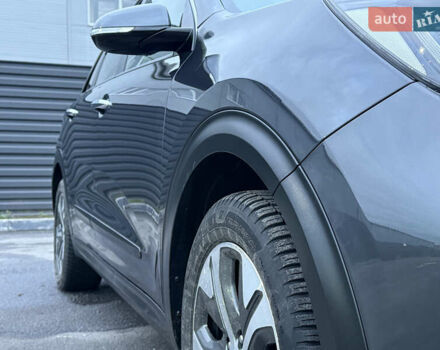 Серый Киа Niro, объемом двигателя 0 л и пробегом 165 тыс. км за 18000 $, фото 23 на Automoto.ua