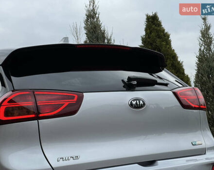 Серый Киа Niro, объемом двигателя 0 л и пробегом 118 тыс. км за 19350 $, фото 27 на Automoto.ua