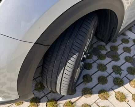 Сірий Кіа Niro, об'ємом двигуна 0 л та пробігом 74 тис. км за 20500 $, фото 5 на Automoto.ua