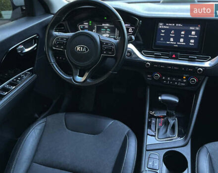 Серый Киа Niro, объемом двигателя 1.58 л и пробегом 67 тыс. км за 22600 $, фото 31 на Automoto.ua