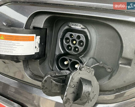 Серый Киа Niro, объемом двигателя 0 л и пробегом 127 тыс. км за 19750 $, фото 11 на Automoto.ua