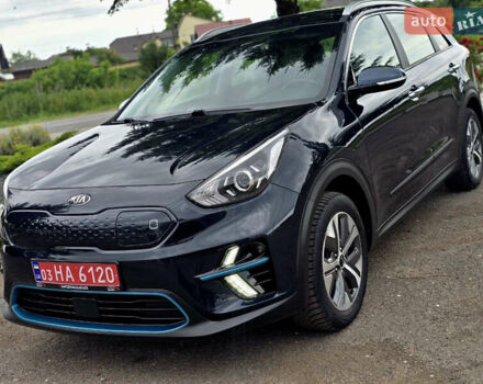Серый Киа Niro, объемом двигателя 0 л и пробегом 96 тыс. км за 19500 $, фото 8 на Automoto.ua