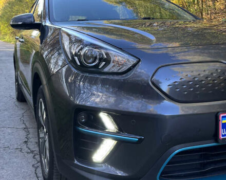 Сірий Кіа Niro, об'ємом двигуна 0 л та пробігом 114 тис. км за 19400 $, фото 4 на Automoto.ua