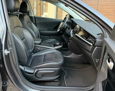 Сірий Кіа Niro, об'ємом двигуна 0 л та пробігом 118 тис. км за 20499 $, фото 82 на Automoto.ua