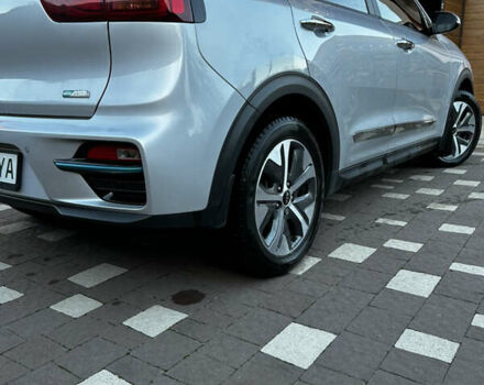 Киа Niro 2020 в Трускавце на Automoto.ua Серый Киа Niro, объемом двигателя 0 л и пробегом 74 тыс. км за 24500 $, фото 3 на Automoto.ua