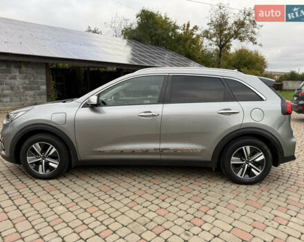 Киа Niro 2020 в Калуше на Automoto.ua Серый Киа Niro, объемом двигателя 1.58 л и пробегом 102 тыс. км за 19600 $, фото 22 на Automoto.ua