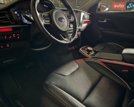Сірий Кіа Niro, об'ємом двигуна 0 л та пробігом 71 тис. км за 21999 $, фото 92 на Automoto.ua