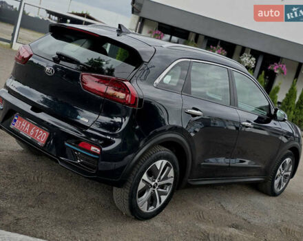 Серый Киа Niro, объемом двигателя 0 л и пробегом 96 тыс. км за 19500 $, фото 9 на Automoto.ua
