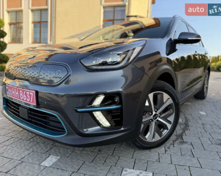 Серый Киа Niro, объемом двигателя 0 л и пробегом 145 тыс. км за 18800 $, фото 20 на Automoto.ua