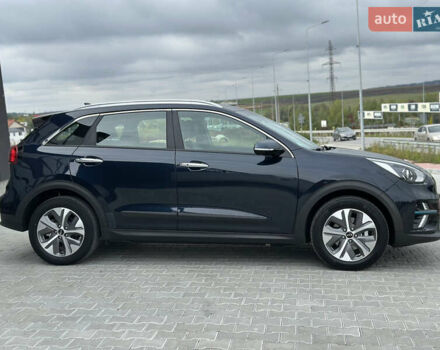 Серый Киа Niro, объемом двигателя 0 л и пробегом 128 тыс. км за 19400 $, фото 6 на Automoto.ua