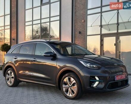 Серый Киа Niro, объемом двигателя 0 л и пробегом 74 тыс. км за 18200 $, фото 17 на Automoto.ua