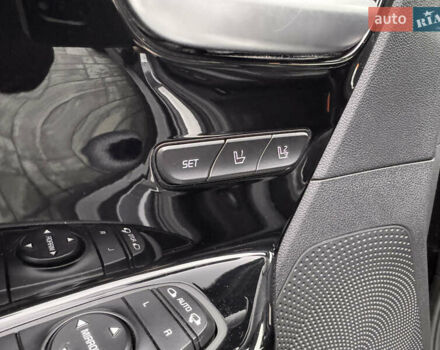 Серый Киа Niro, объемом двигателя 0 л и пробегом 77 тыс. км за 19500 $, фото 14 на Automoto.ua